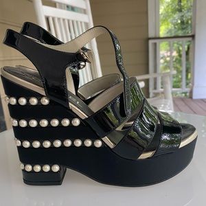 CHANEL wedges